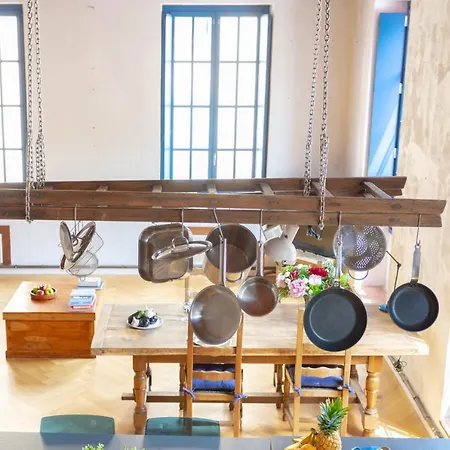 Sunny Stylish Spacious Loft In Old-port Apartment